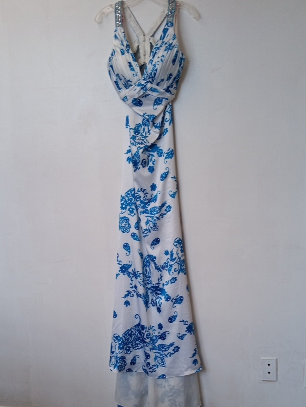 Vintage Maxi V-Neck White Dress with Blue Floral Print